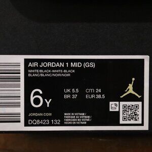 MEN'S AIR JORDAN RETRO 1 MID CASUAL SHOES